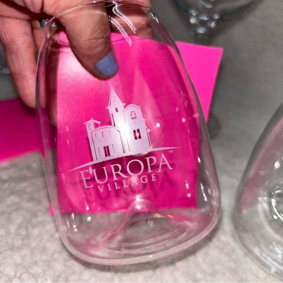 Europa Village 4 set wine glasses stemless thumb divot & tall - Picture 9 of 9